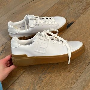 Brand new Balmain men’s sneakers